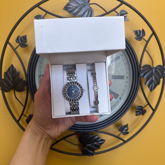 CHANEL Silver Tone Crystal-Accented Women's Watch with Matching Bracelet - Picture 3 of 17